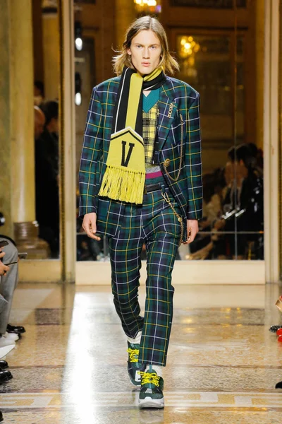 Look 20